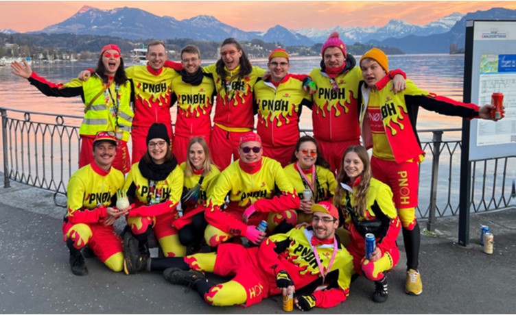 Unterhaltung Sonntag 11. Juni: Die Fasnachtsband Pnoh heizt im Festzelt des Luzerner Musiktag tüchtig ein.