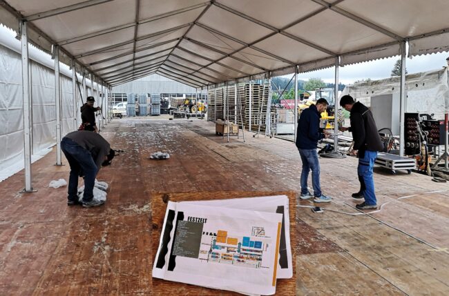 Das Gastrozelt am Musiktag Ruswil ist 40x8.5 m gross und umfasst die Küche, Lager und Essensausgabe.