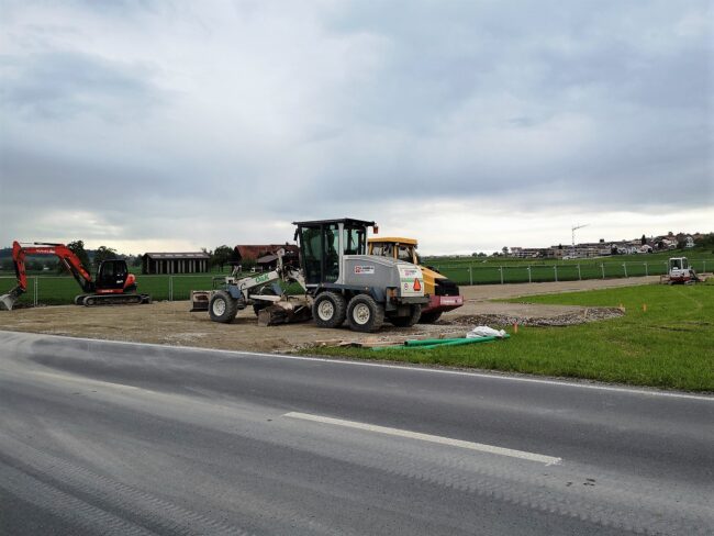 Am Montag, 15. Mai wurde der Lagerplatz für den Musiktag Ruswil eingeschottert.