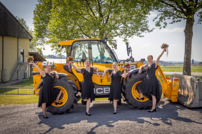 Die vier flotten Ehrendamen freuen sich auf den Luzerner Kantonal Musiktag Ruswil