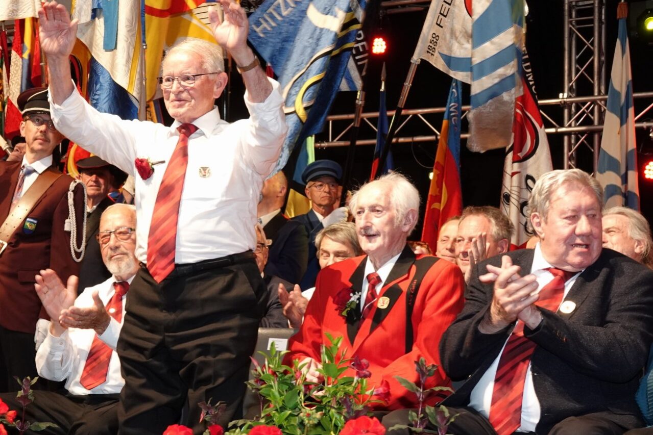 Veteranenehrung des LKBV am Luzerner Kantonal Musiktag Ruswil