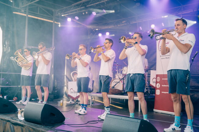 Volksrock am Rebstock Brassianer / Musiktag Ruswil