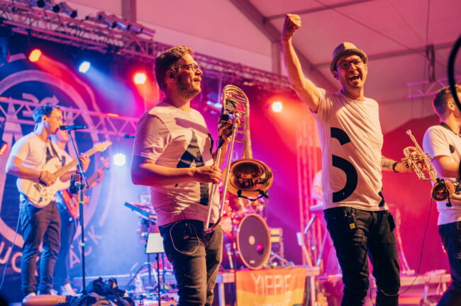 Volksrock am Rebstock Muckasäck / Musiktag Ruswil